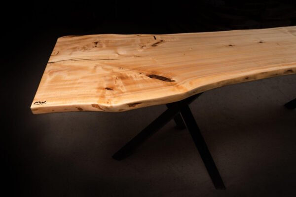 Masă din lemn masiv de plop cu rășină epoxidică