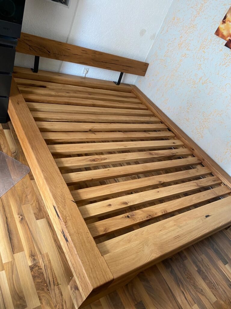 Paturi din lemn masiv
