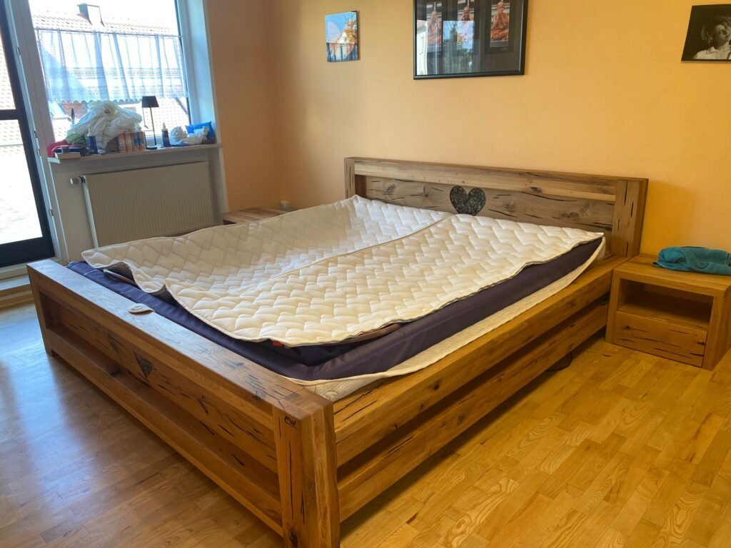 Paturi din lemn masiv