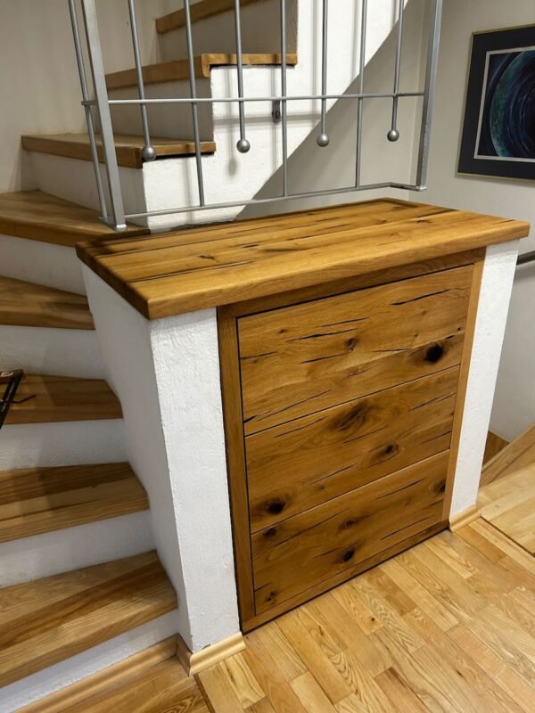 Comode din lemn masiv