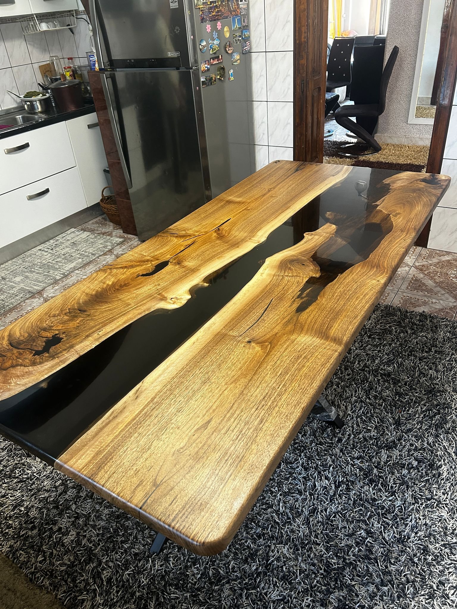 masa dn lemn masiv cu rasina