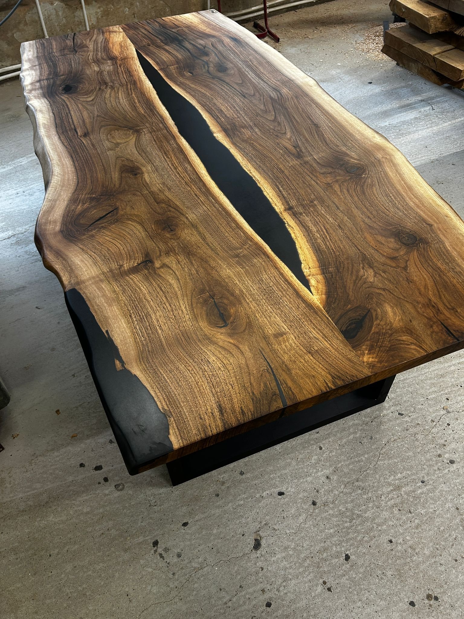 masa dn lemn masiv cu rasina