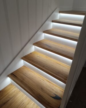 Trepte din lemn masiv-MW22