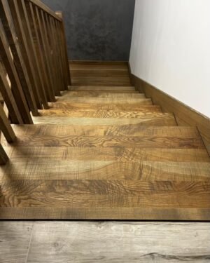 Trepte din lemn masiv - MW 26 - Calitate premium, durabilitate și design elegant